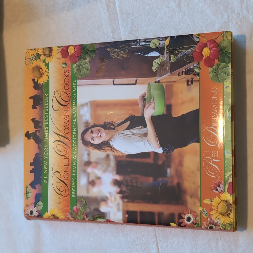 The Pioneer Woman Cooks Cookbook
